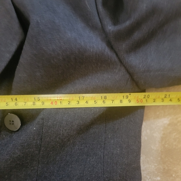 Amanda Smith Petites Women's Gray Double-Breasted Pure Wool Blazer. Size 10P - Picture 6 of 7